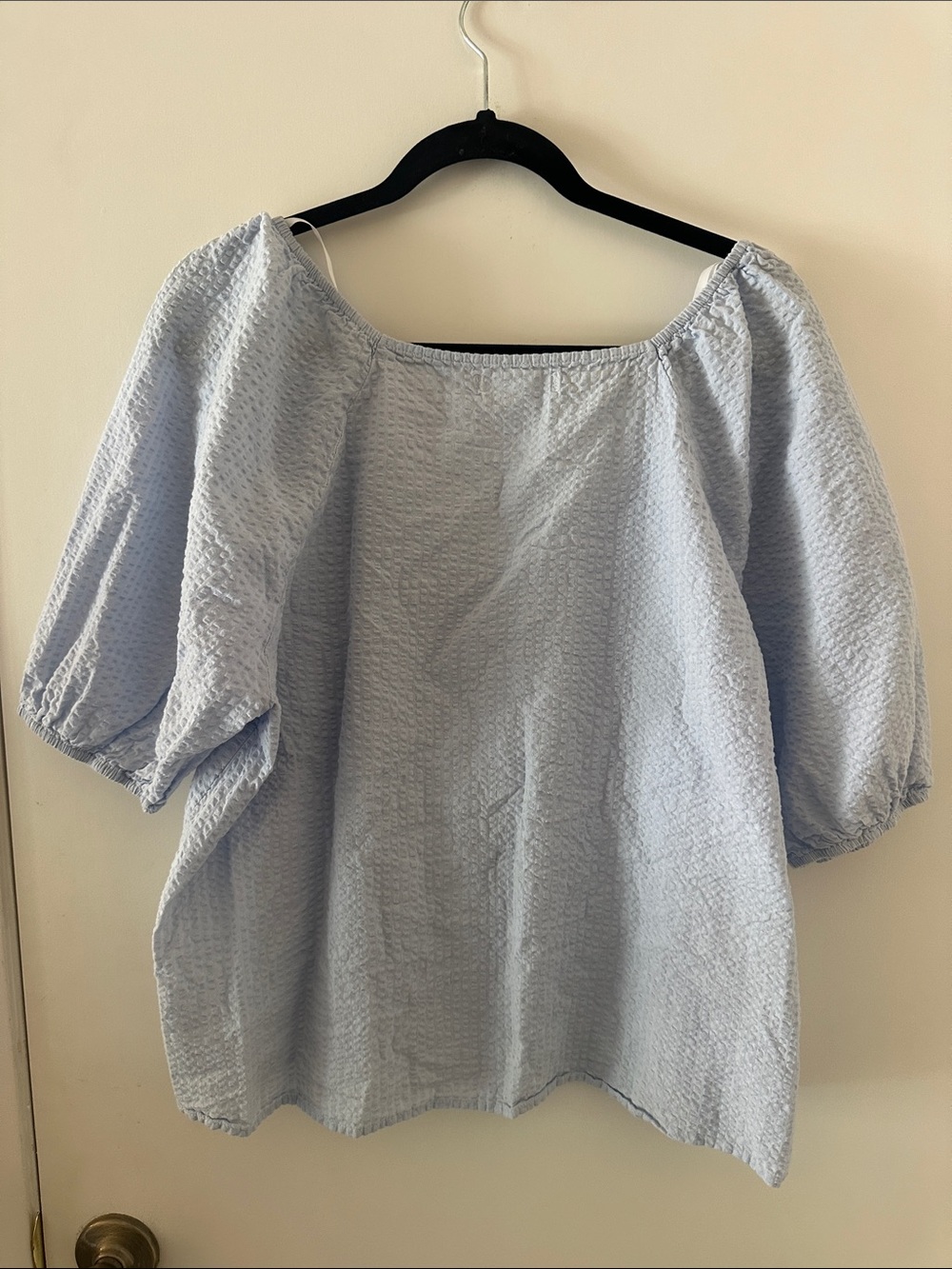 C&C California Pale Blue Button-Front Puff Sleeve Blouse - Picture 4 of 4
